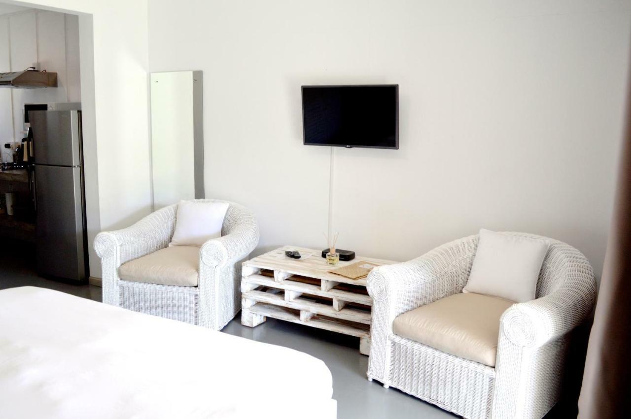 Summerdays Studios Coteau Raffin Экстерьер фото